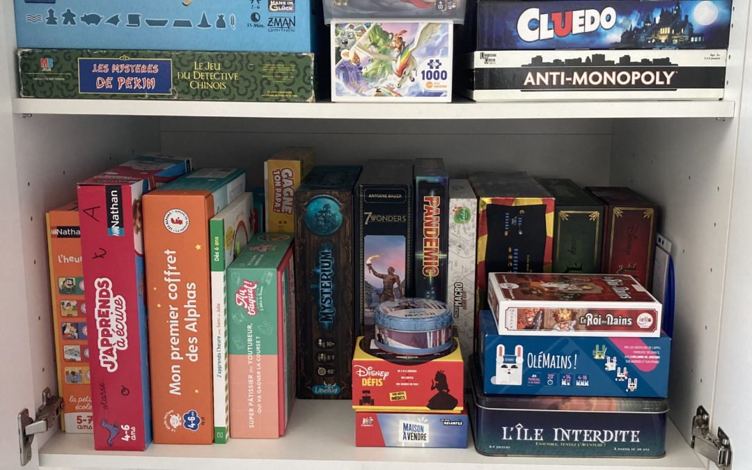 Rangement optimal des jeux de société et loisirs créatifs